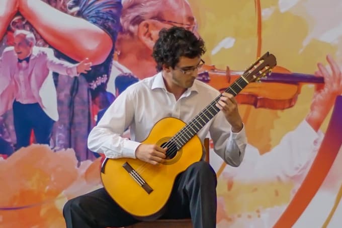 Gig Preview - Play classical guitar for your project