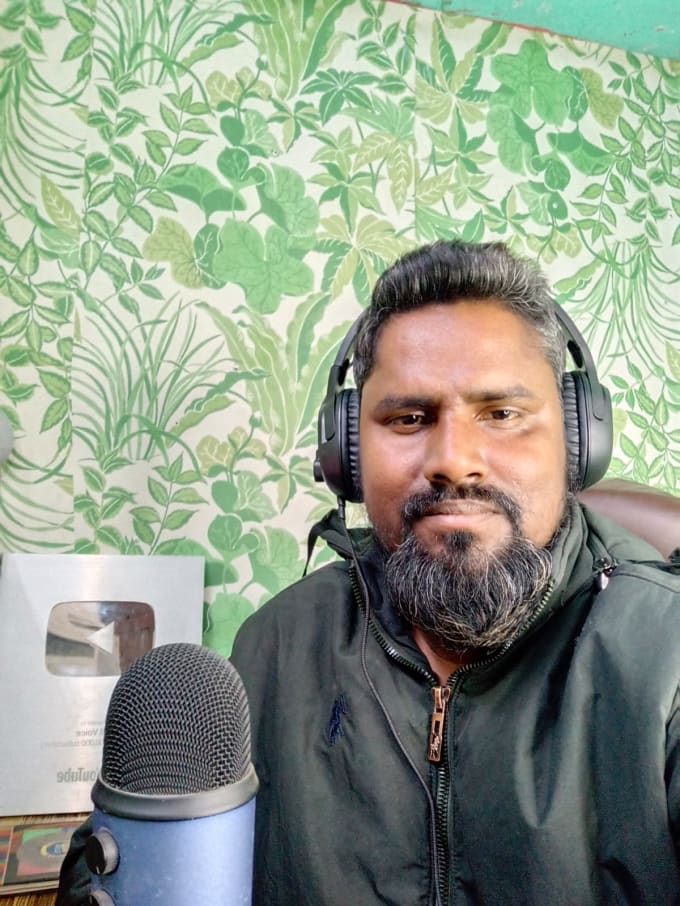 Gig Preview - Do a great hindi ,urdu voice over for facts videos