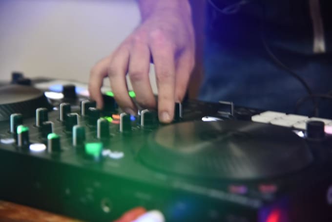 Gig Preview - Create a professional dj mix for any event