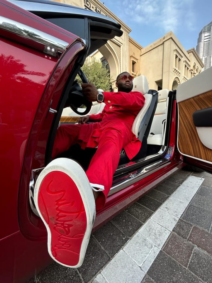 Gig Preview - Do your stylish photoshoot with luxury cars in dubai