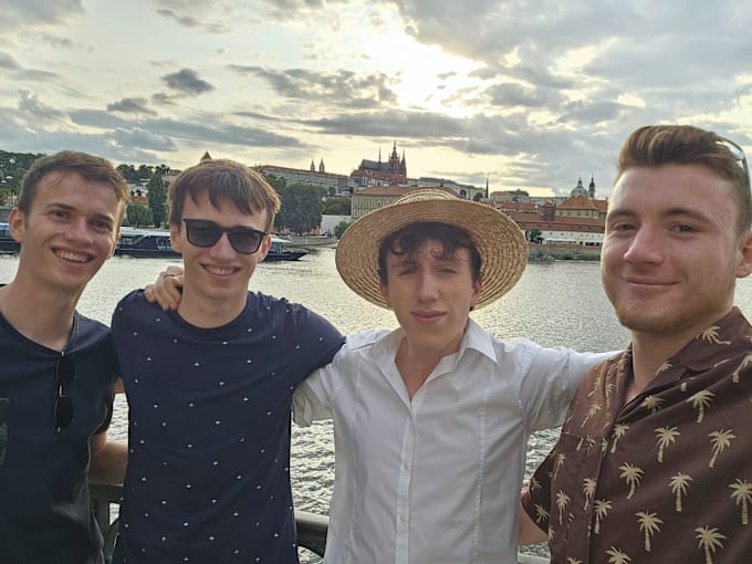 Gig Preview - Be your tour guide and advisor in all prague related