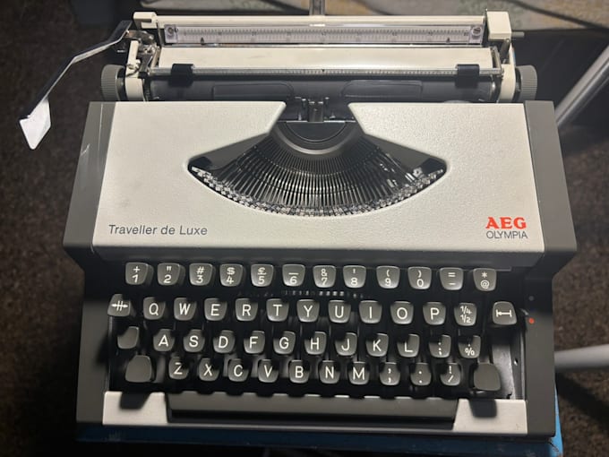 Gig Preview - Type your text with my vintage olympia typerwriter