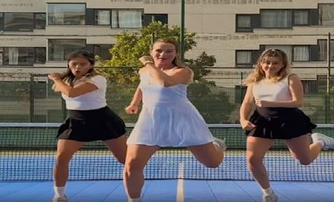 Bestseller - create tiktok group freestyle dance video on your song