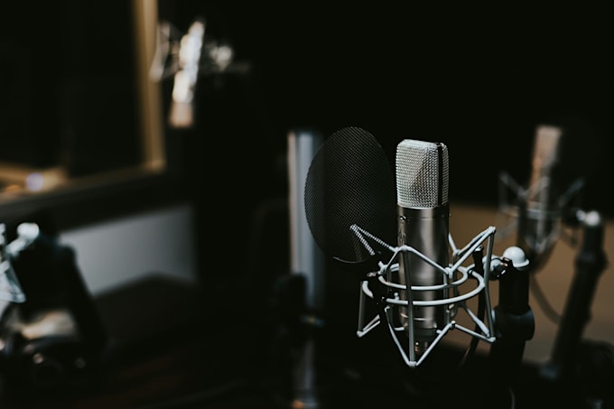 Gig Preview - Record a voice over in german for commerical use