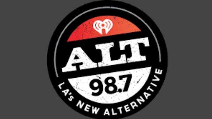 Gig Preview - Promote your song and airplay on alt 98 fm radio los angles