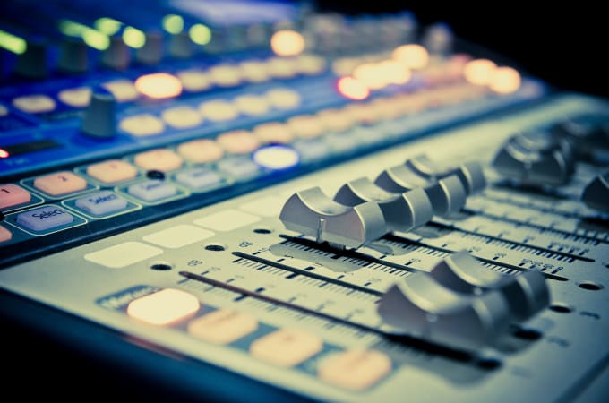 Gig Preview - Professionally mix your music or audio files