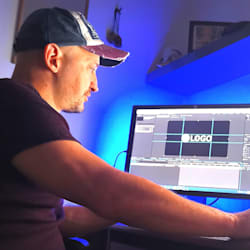 Record a wonderful italian female voice over by Yuvuvi