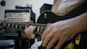 record neo soul guitar parts on your song