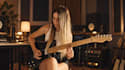write and record guitar riffs, melodies and loops