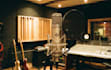 record a pro native chinese male voice over