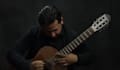 te enseño a tocar la guitarra