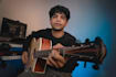 give you electric guitar classes in online mode