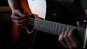 give you guitar lessons online
