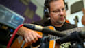 record acoustic guitar for your song