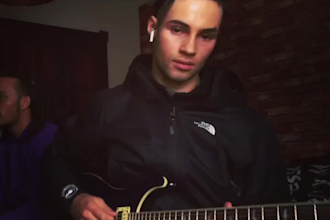 play and record professional quality rhythm and lead guitar