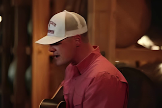 male singer, country singer, male pop singer, choir, male vocals