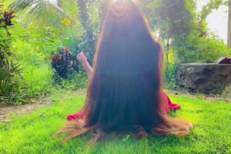 be your video actress with my long hair