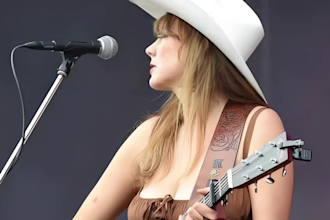 sing custom country music, country rock, americana and acoustic song