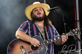 sing country music and musical theater with a deep male baritone vocals