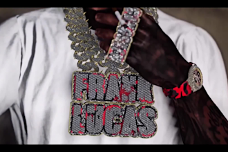 create custom 3d iced out chain or pendant for gta fivem