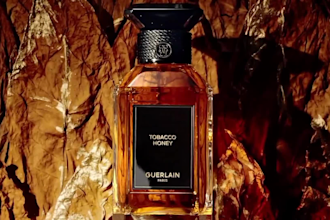 create 3d perfume animation and product animation 3d perfume fragrance design