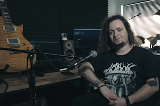 record a guitar or bass riff