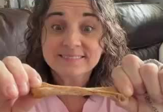 create energetic and natural female selfie style video ads