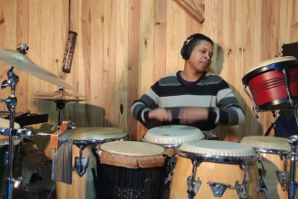 play professional percussion latin flamenco bongos congas