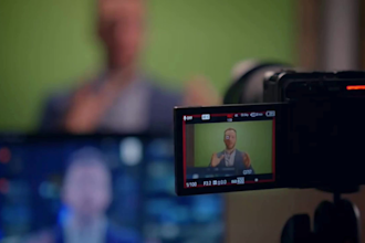 do spokesperson video editing and remove green screens