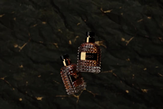 create 3d perfume bottle design,3d perfume animation,bottle design cgi animation