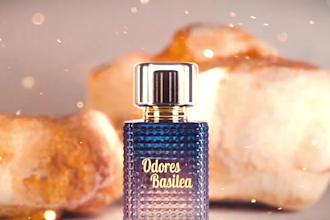 create 3d perfume animation, 3d cosmetic design cgi perfume animation,fragrance