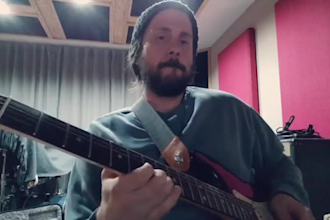 teach you electric or acoustic guitar via zoom