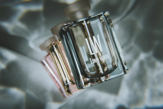 do 3d perfume animation video ads fragrance bottle design 3d product animation
