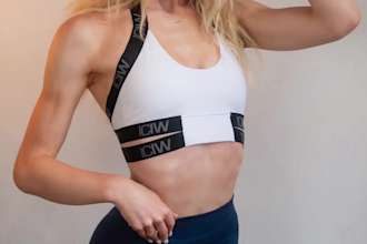 be your female model for fitness and beauty ads