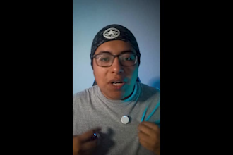 do ugc videos for tik tok, youtube and reels in spanish