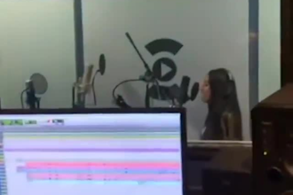 write and record winning cheerleading vox