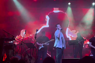create custom concert visuals