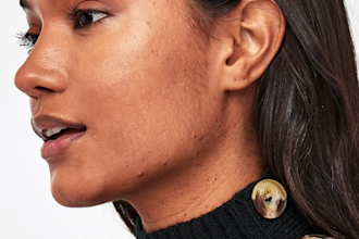 provide professional high end skin retouching on single or bulk shoots
