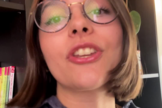 create a natural ugc selfie style video in english or german