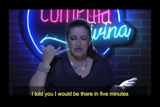 write scripts for tv, theatre, stand up comedy spanish