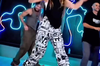 do tiktok dance, twerk dance, afrobeat, shuffle dance, group dance to songs