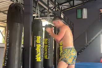 design a custom muay thai and fitness workout plan for fighters and beginners