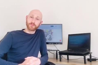 teach online english group lessons with british accent
