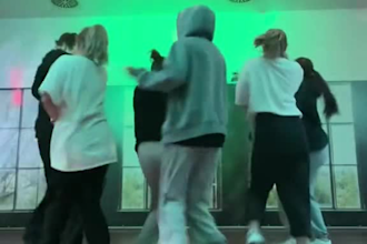 do choreography, afro dance, shuffle dance, hip hop dance group dance to music