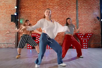 create amazing group dance, shuffle dance, tiktok dance to viral your music