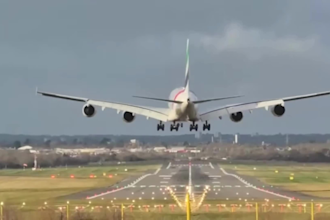 create realistic 3d aeroplan animation, 3d airplane animation, aircraft render