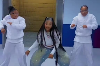make afro dance, gospel african dance, afrobeat group shuffle dance performances