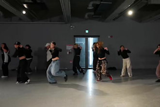 create tiktok dance,twerk dance,group dance,hiphop, shuffle dance for your music