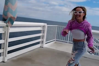 do tiktok dance, twerking, afrobeat, shuffle dance, hiphop dance to promote song