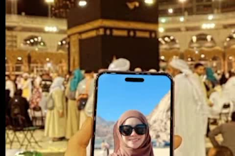 present to you or to your friend a picture in front of  kaaba